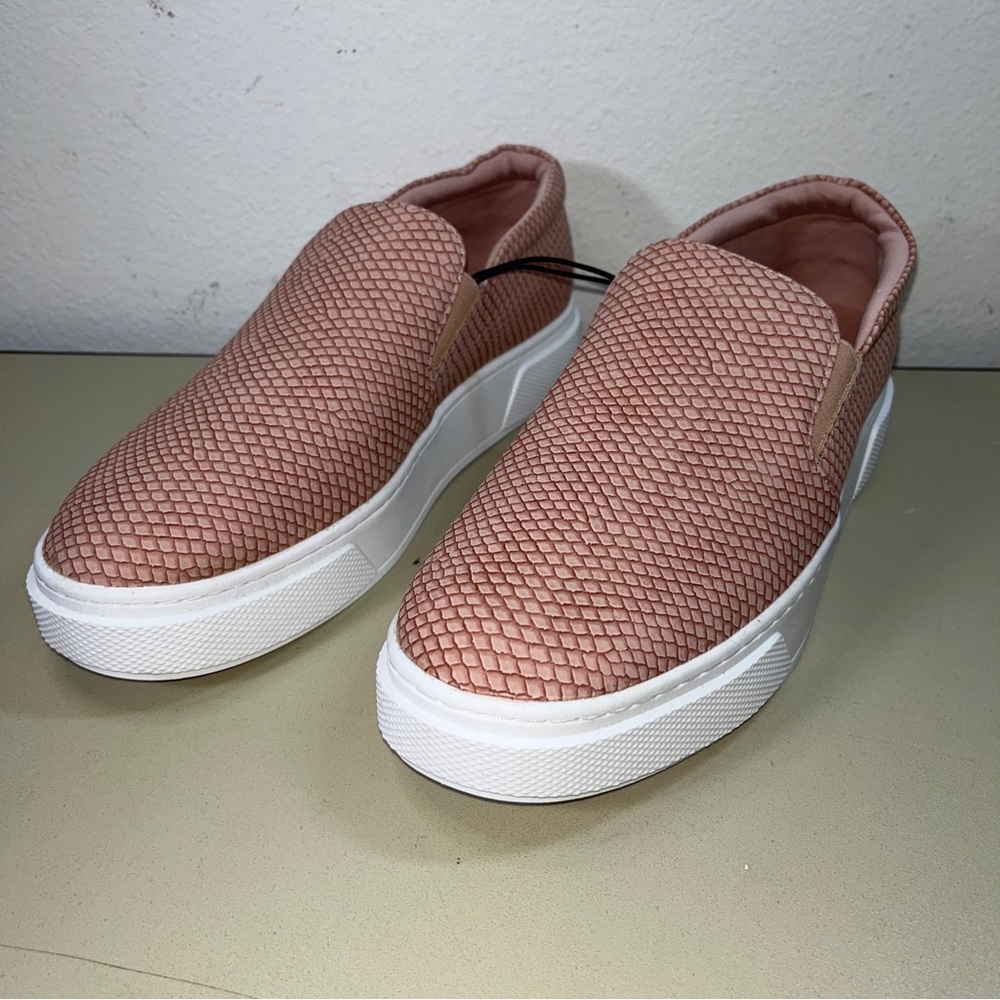 Arizona Jeans Co. Womens Symphony Laceless Slip-On Sneakers Shoes size brand new